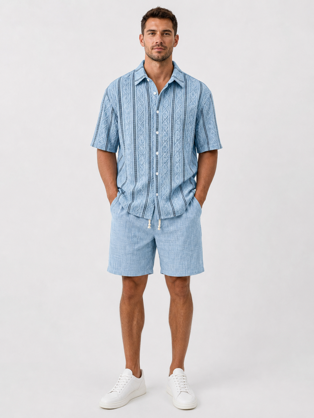 Casual, structured, breathable men's shirt with short sleeves and collar