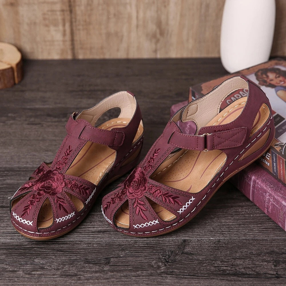 Women's Embroidered Neck Hiking Shoes - Comfortable Non-Slip Mary Jane Sandals for Everyday Wear