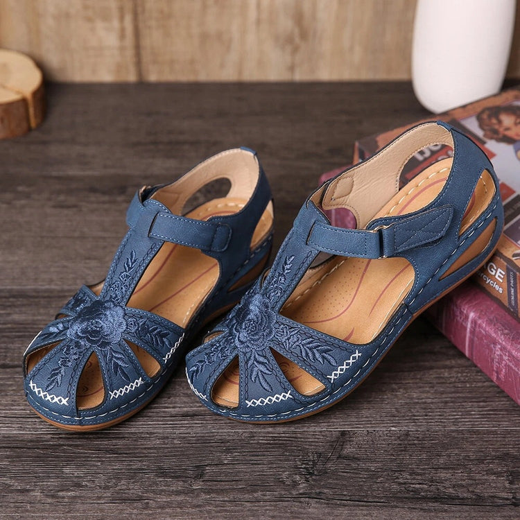Women's Embroidered Neck Hiking Shoes - Comfortable Non-Slip Mary Jane Sandals for Everyday Wear