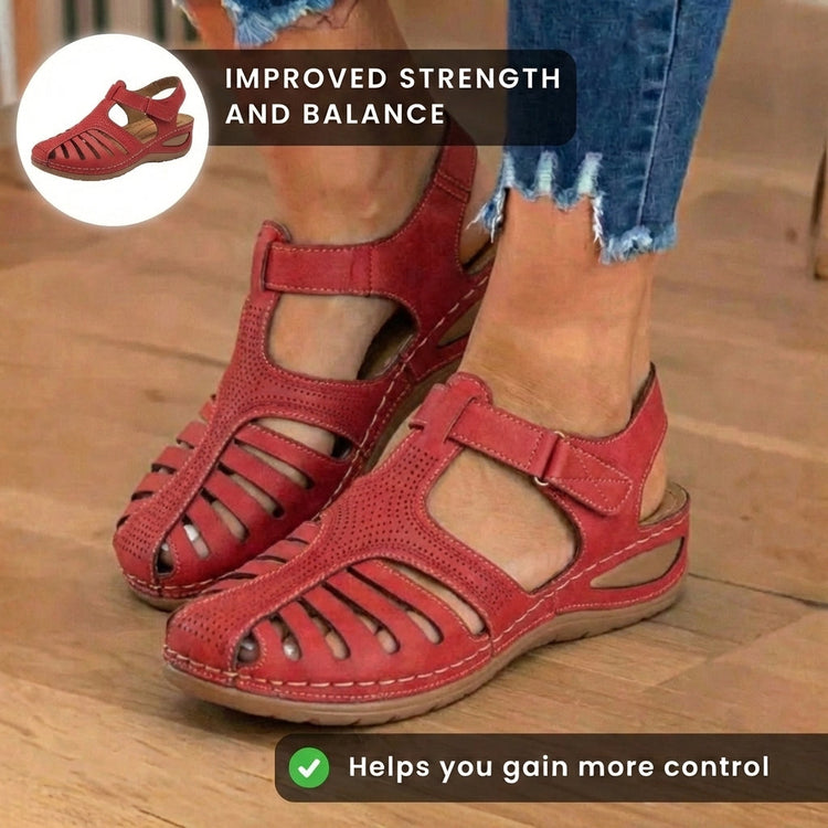 Breathable women's walking sandals with non-slip sole