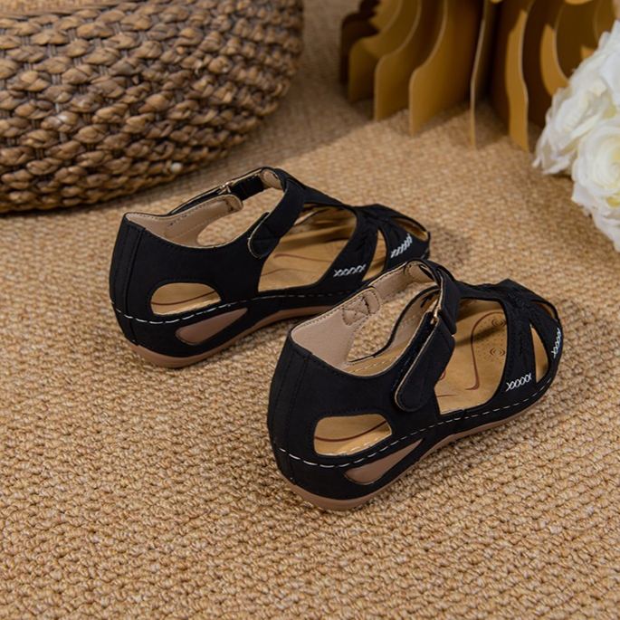Women's Embroidered Neck Hiking Shoes - Comfortable Non-Slip Mary Jane Sandals for Everyday Wear